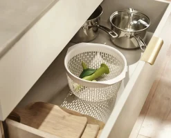 Hot Essoreuse à Salade et Passoire 2-en-1 en Spindola™ Passoires Et Essoreuses