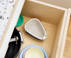 Mini Égouttoir avec Poignées Pliantes Droplet™ Passoires Et Essoreuses