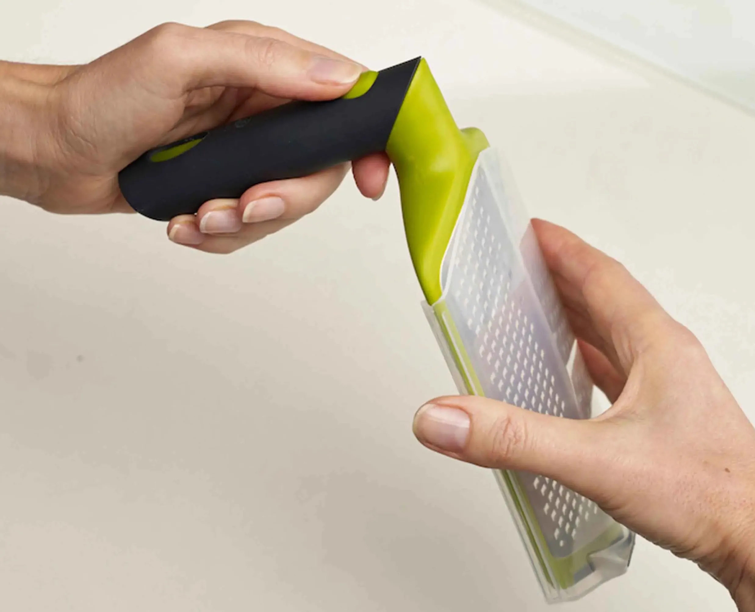 Clearance Râpe Double avec Récupérateur e Twist Grater™ Râpes Et Zesteurs