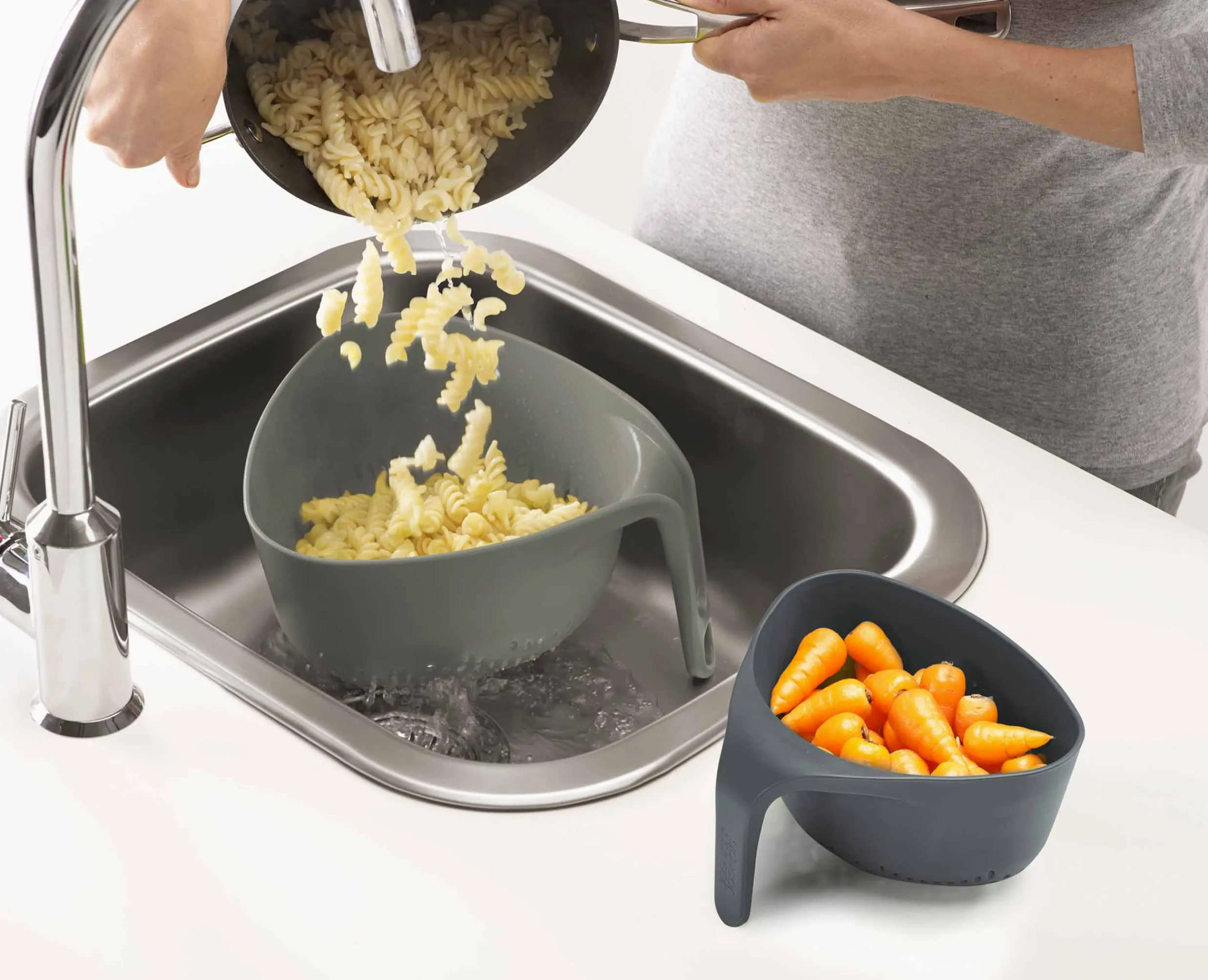 Clearance Set de 2 Passoires Emboitables à Poignées en Nest™ Passoires Et Essoreuses